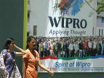 HCL ups the ante to dislodge Wipro from number 3 position