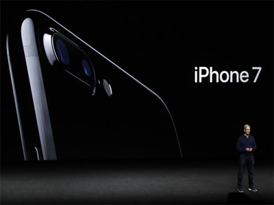 It costs Rs15,065 for Apple to manufacture entry-level iPhone 7