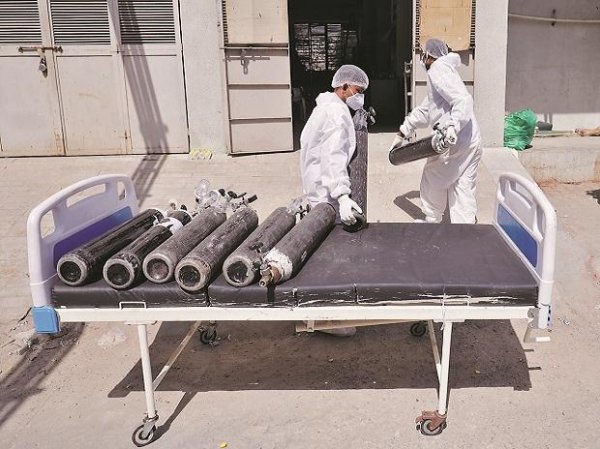 Airlift or create corridor, provide oxygen to hospitals: Delhi HC to Centre