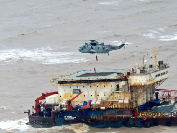 26 personnel still missing; Navy deploys diving teams to look for bodies