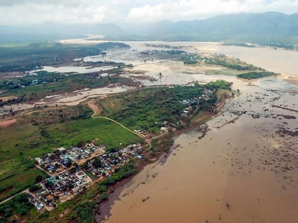 Andhra floods: Death toll mounts to 33, people stranded as roads cut off