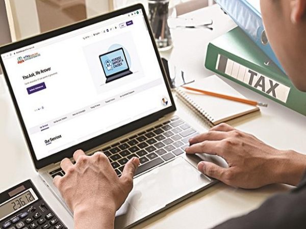 'Some users' continue to face problems with I-T portal, says Infosys