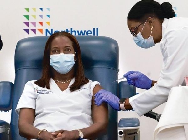 US warns Pfizer, Moderna vax recipients to watch for enlarged heart symptom