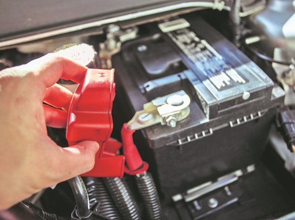 Amara Raja Batteries dips 6% on huge block deals