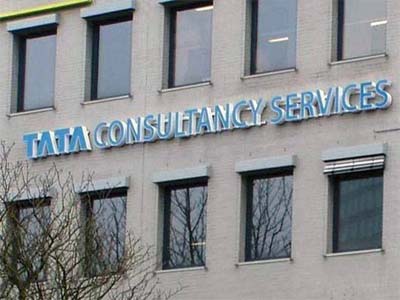 TCS will conduct online test to hire engineer graduates