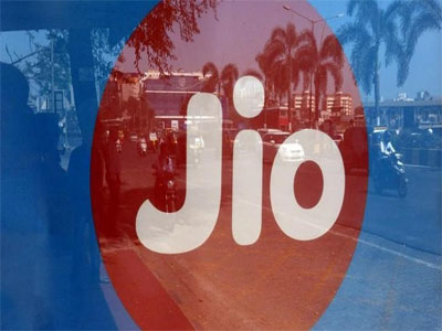 Jio festive offer: Get cashback up to Rs 3,300 on Rs 399 recharge