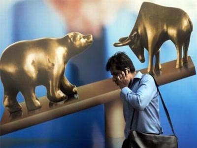 Sensex extends losses on global trade war worries