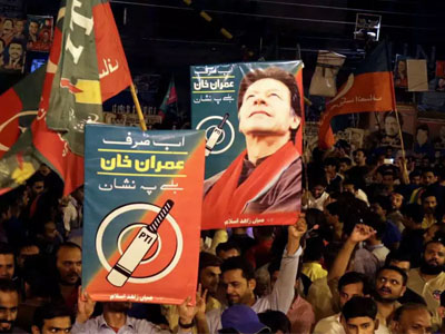 Imran Khan leading in Pakistan elections