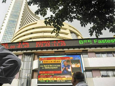 Sensex, Nifty start on a cautious note