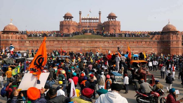 Violent protests: 200 Republic Day parade artists stranded near Red Fort, rescued by Delhi Police