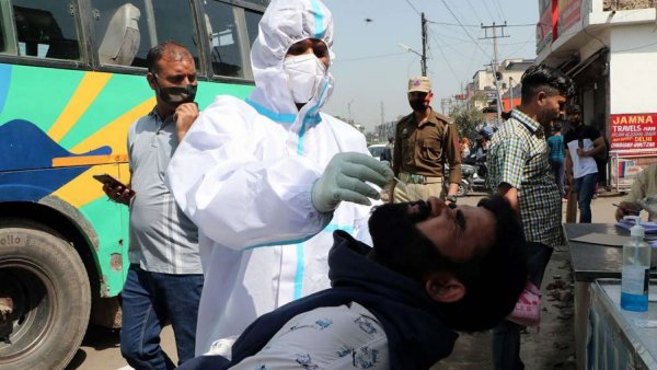 India reports 62,258 fresh COVID-19 cases, highest single-day tally since Oct 2020