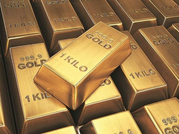 Gold price today at Rs 46,870 per 10 gm, silver trending at Rs 67,500 a kg