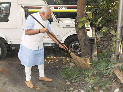 Govt. sets Rs. 42,512 crore investment target from private sector for Swacch Bharat
