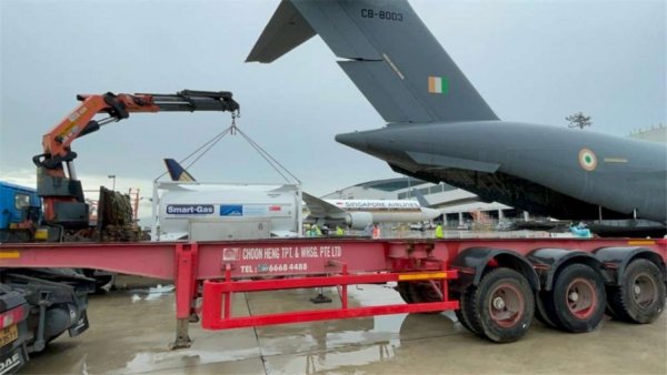 As India faces worst COVID crisis, aid pours in from countries to ease oxygen emergency