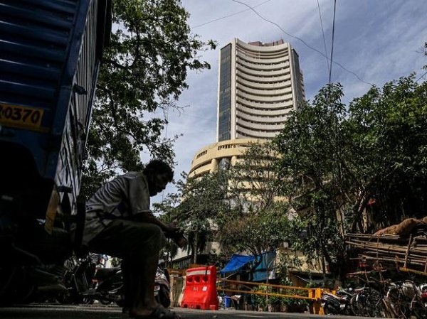 Paisalo Digital gains 5%, hits record high on signing pact with SBI