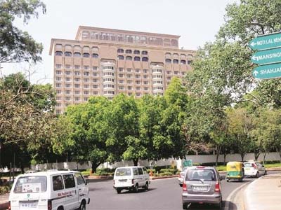 Tata's Indian Hotels outbids ITC, retains Taj Mansingh for another 33 years