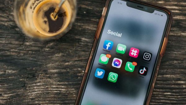 New IT rules: 7 social media platforms comply with some guidelines; Twitter drags feet
