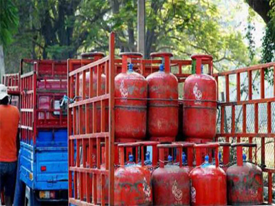 No subsidised LPG for taxpayers earning over Rs 10 lakh a year