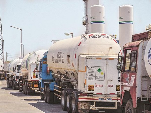 Delhi govt claims not enough oxygen supply coming from Centre for hospitals