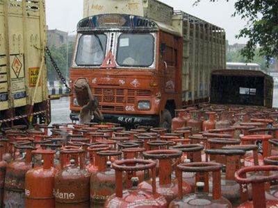DBTL helps govt save Rs10,000 crore as illegal LPG consumption falls