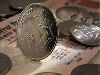 Rupee trades lower at 66.45 against US dollar