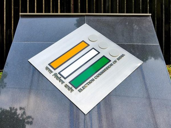 Election Commission to review ban on physical rallies on Monday