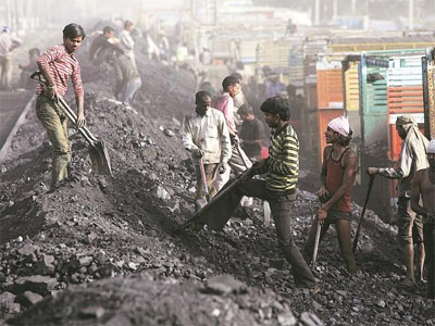 Coal India extends fall as share sale begins