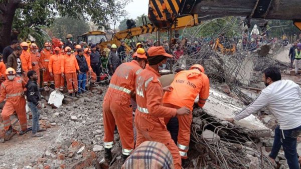 Death toll in creamation ground tragedy in UP's Muradnagar climbs to 23, three arrested