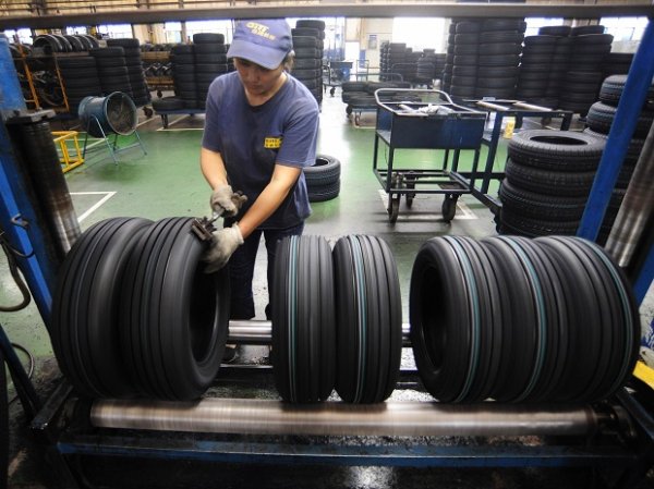 Apollo Tyres surges 10%, hits 52-week high on strong Q3 results