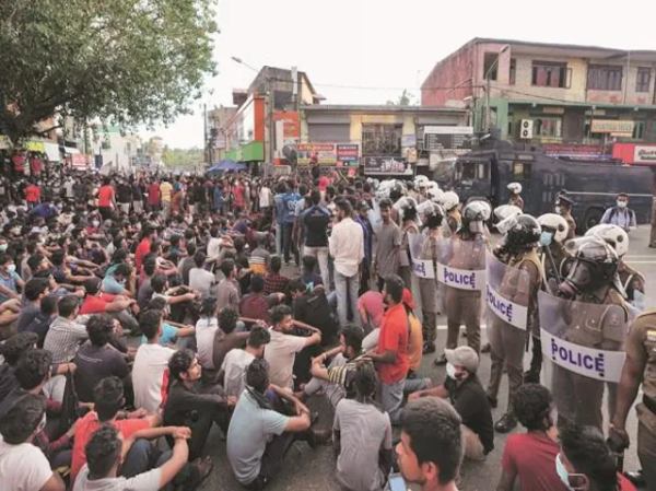 Sri Lankan Cabinet resigns amid protests over economic crisis; PM to stay