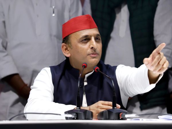 SP leader Akhilesh Yadav attacks BJP on the issue of rising fuel prices