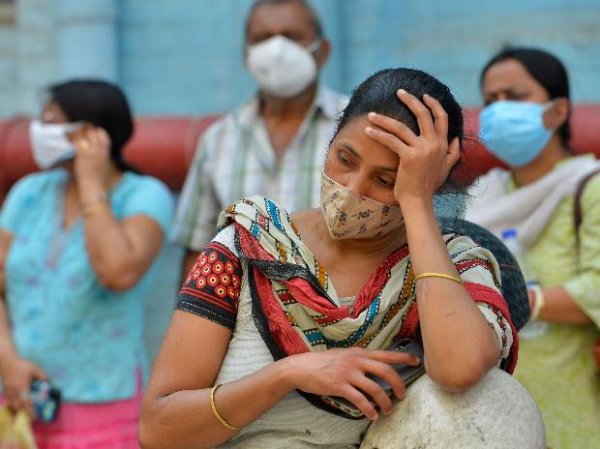 India records around 120,529 new Covid-19 cases; 3,380 more deaths