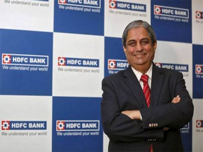 On Teacher’s Day, Paytm’s Vijay Shekhar Sharma heaps praises on HDFC Bank’s Aditya Puri; here’s what he said