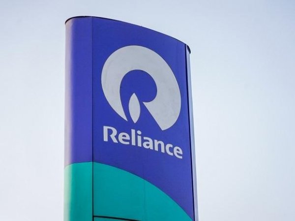 RIL up 4%, hits new life-time high on stake buy in Strand Life Sciences