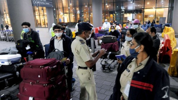 Delhi makes 14-day institutional quarantine mandatory for those arriving from Andhra, Telangana
