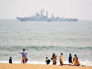 Navy vessel sinks off Visakhapatnam coast, 1 dead, 4 missing