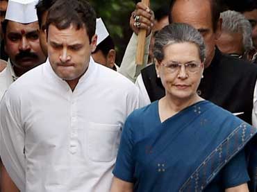 Delhi HC dismisses Sonia, Rahul Gandhi pleas in National Herald case