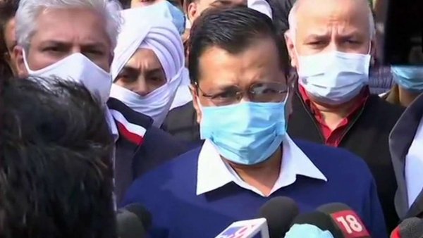 Delhi CM Arvind Kejriwal meets farmers, reiterates support for Bharat Bandh