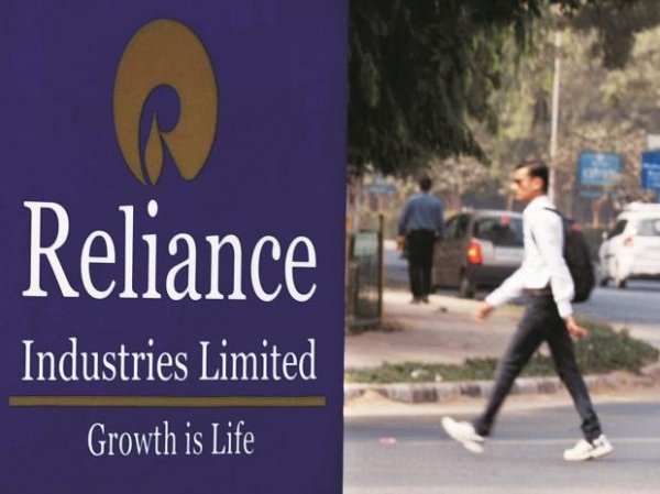 Reliance raises $736 mn in green loan to fund REC Solar acquisition