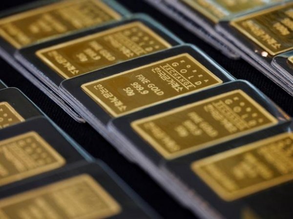 Gold price today at Rs 48,870 per 10 gm, silver trending at Rs 66,300 a kg