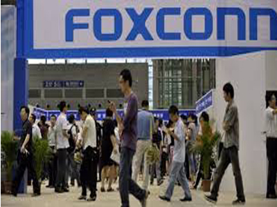 Foxconn to invest $5 bn in Maharashtra, gets 1,500 acres for plant