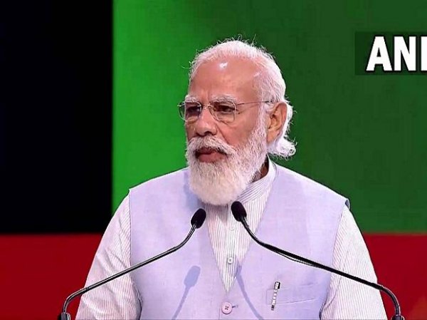 Modi speaks to Japan's new PM, discusses robust cooperation in Indo-Pacific
